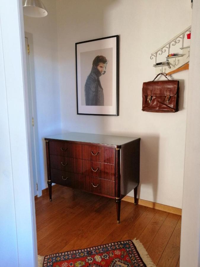 Large 800m From The 90 Square Meters Apartment